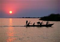 Burundi, Rwanda, Konžská demokratická republika - Jazero Tanganika - rybári tu ešte lovia tradičnými metódami - 3